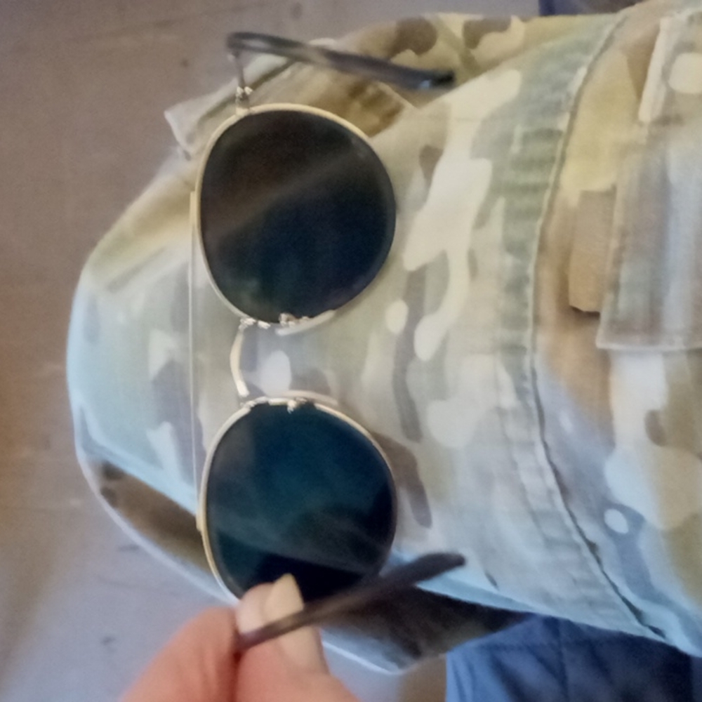 Unisex Ray-Ban p serial number 3647 - Picture 4 of 7